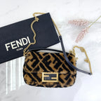 Fendi mini baguette, gold hdw Coeur Cult Core