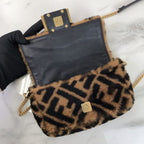 Fendi mini baguette, gold hdw Coeur Cult Core