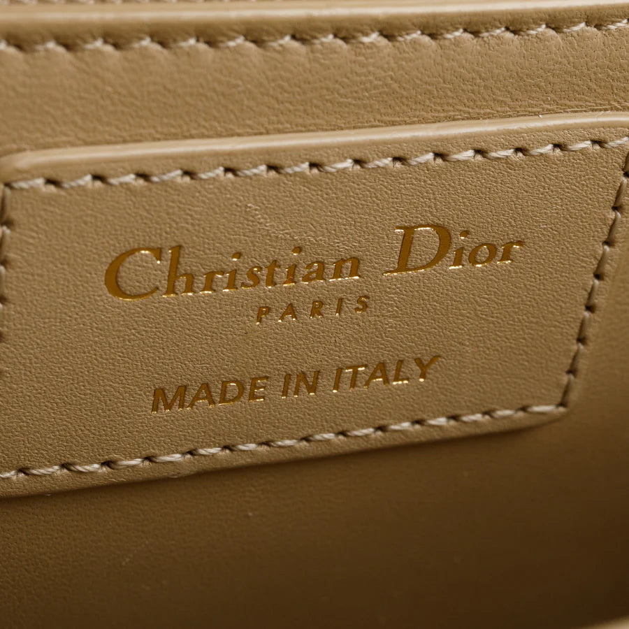 2020 Beige Leather Medium 30 Montaigne Bag Coeur Cult Core
