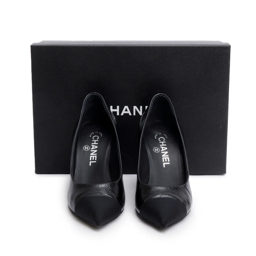 Black Goatskin Grosgrain Cap Toe Faux Pearl CC Pumps, Size 36 w/ Box