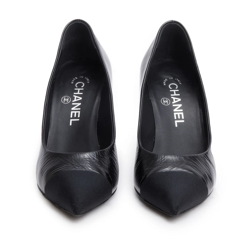 Black Goatskin Grosgrain Cap Toe Faux Pearl CC Pumps, Size 36 w/ Box