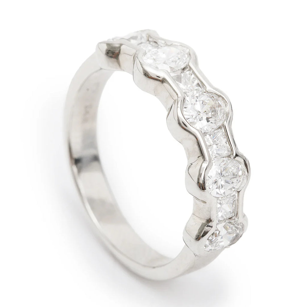 14k White Gold Diamond Band Ring, Size 6.5