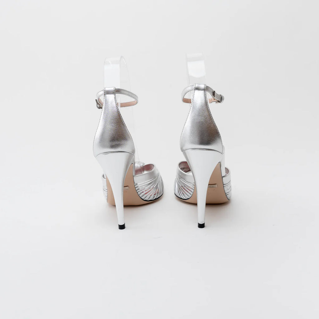 Gucci Silver Leather Crawford Sandals Size 35.5