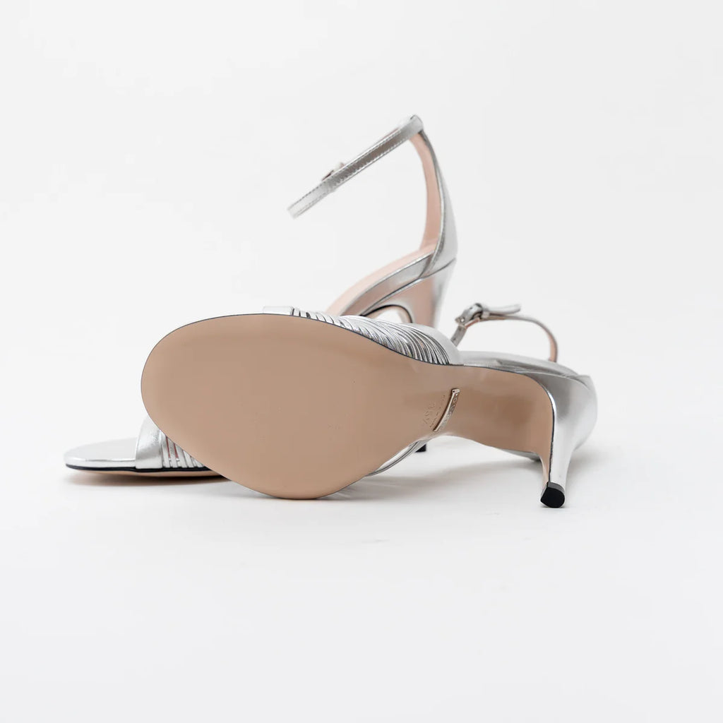 Gucci Silver Leather Crawford Sandals Size 35.5