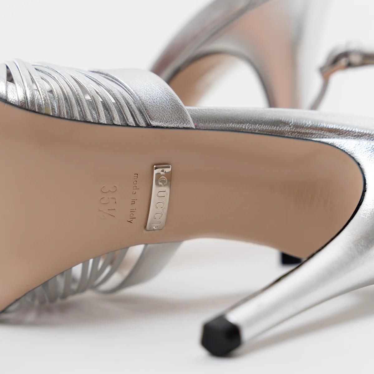 Gucci Silver Leather Crawford Sandals Size 35.5