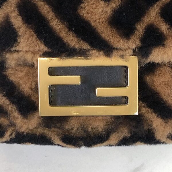 Fendi mini baguette, gold hdw Coeur Cult Core
