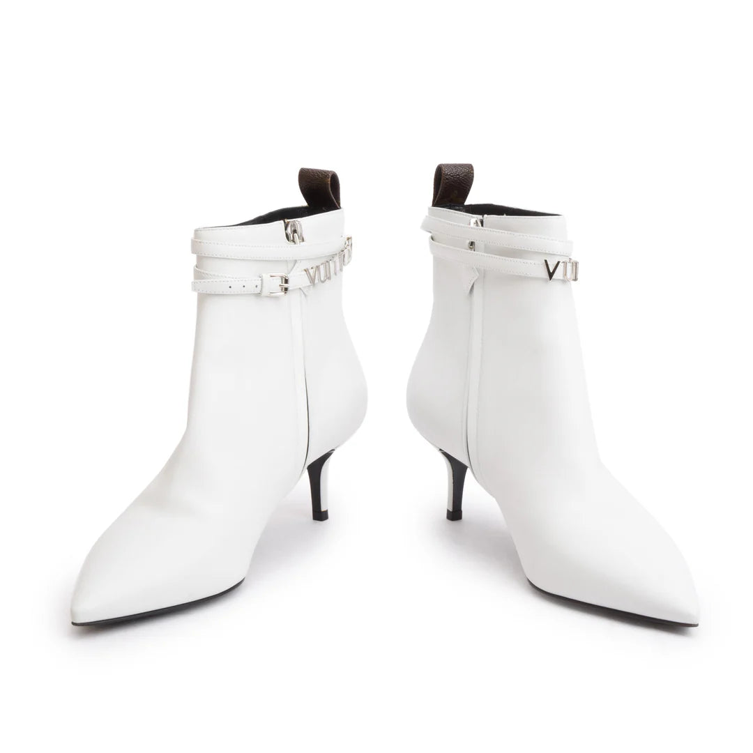 White Leather Callback Ankle Boots, Size 40 w/ Box Coeur Cult Core