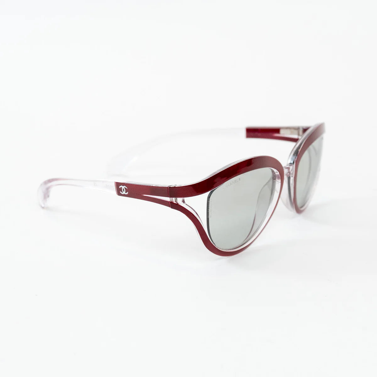 Pre-Loved Chanel™ Clear Cateye Sunglasses with Red Accents Coeur Cult Core