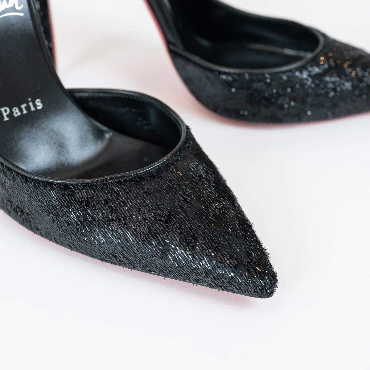 Christian Louboutin Black Velvet Iriza Pumps Size 39.5 Coeur Cult Core