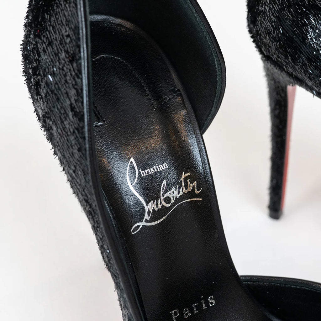 Christian Louboutin Black Velvet Iriza Pumps Size 39.5 Coeur Cult Core