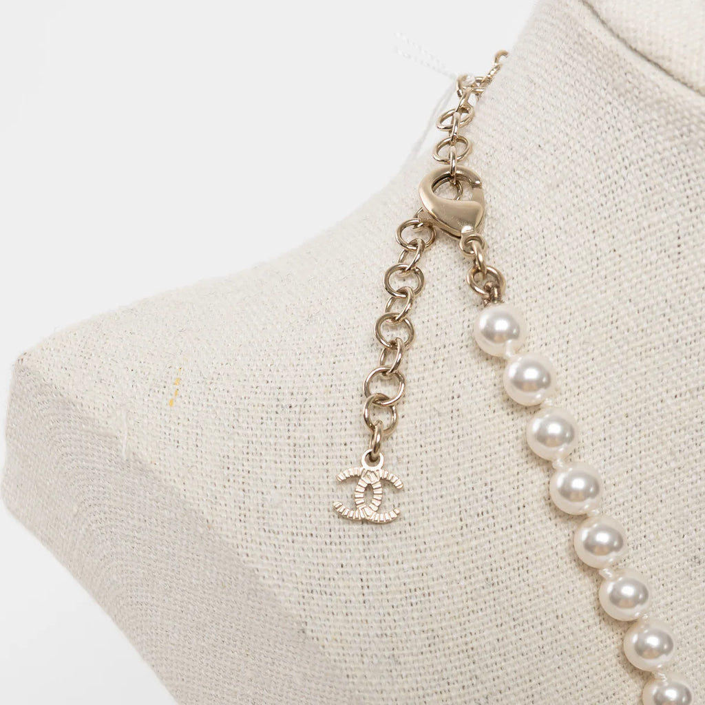 Gold Tone Faux Pearl Crystal Heart Pendant Necklace