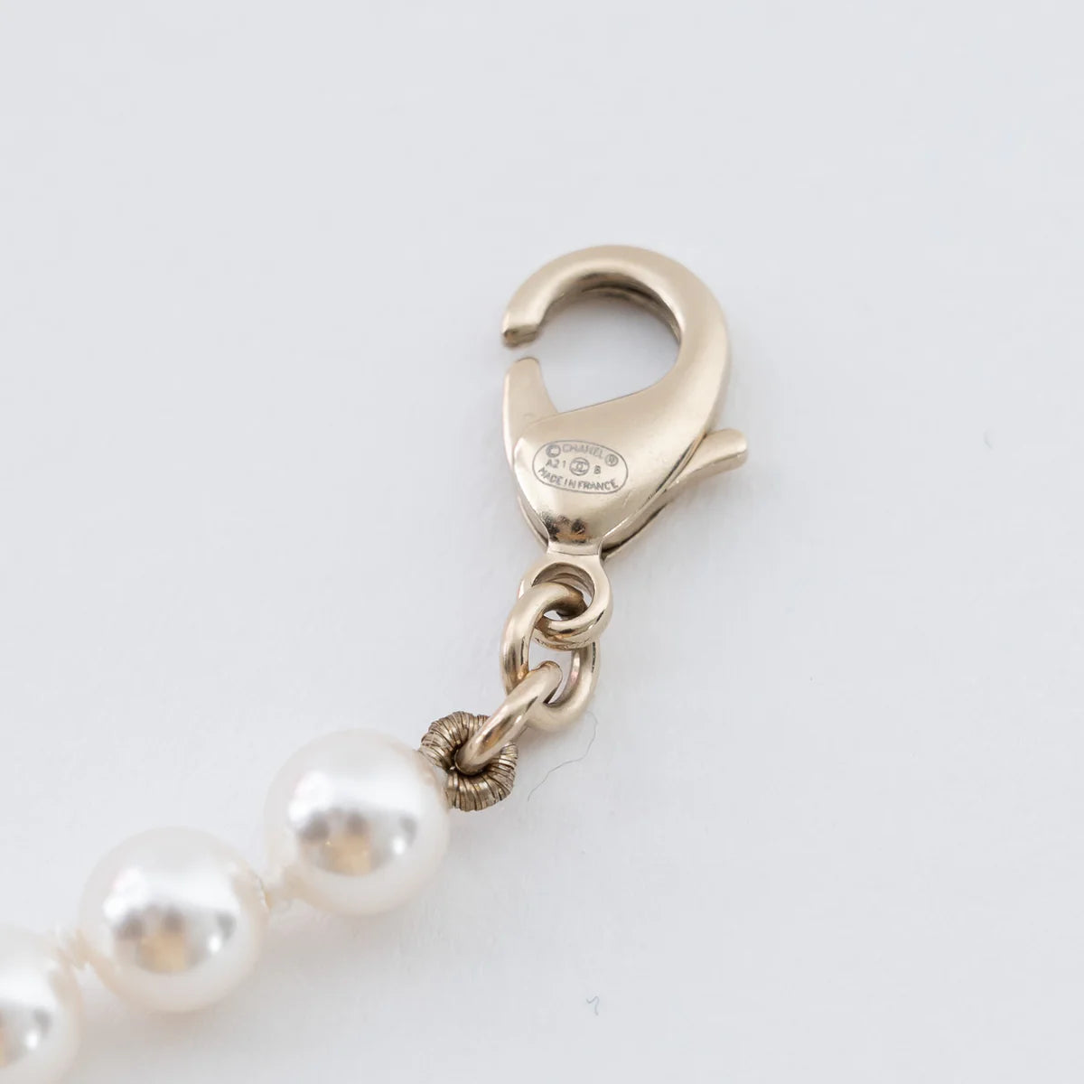 Gold Tone Faux Pearl Crystal Heart Pendant Necklace