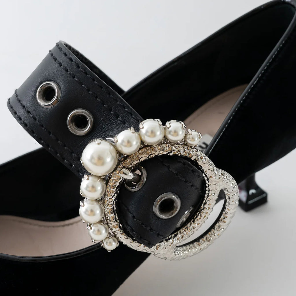 Black Velvet Faux Pearl Pumps Size 37