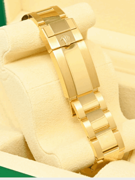 Rolex Yacht-Master II 44mm - Gold Coeur Cult Core