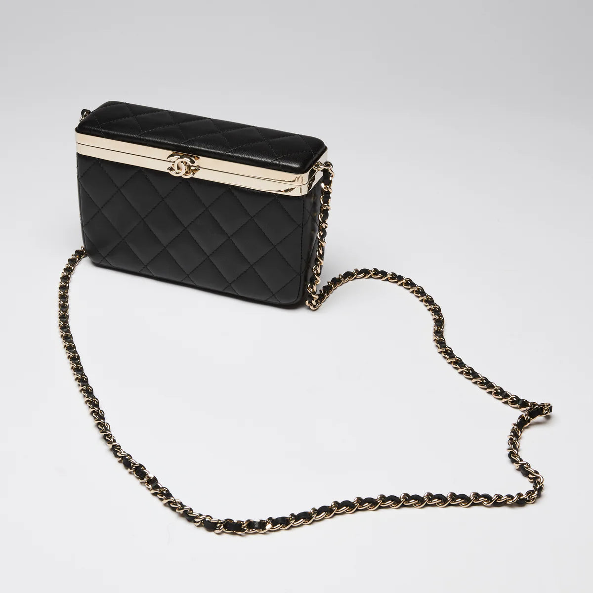Pre-Loved Chanel™ Black Soft Leather Vanity Case Coeur Cult Core