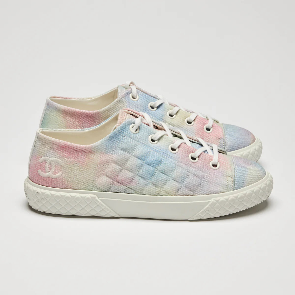 Pre-Loved Chanel™ Multicolor Quilted Fabric Sneakers Size 39.5 Coeur Cult Core