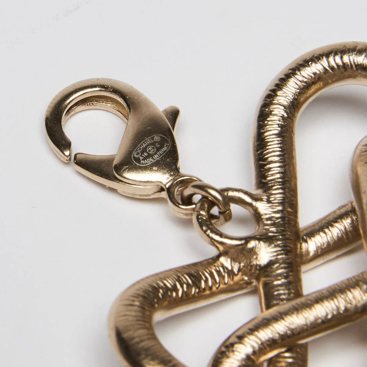 Pre-Loved Chanel ™ 2017 Infinity Crystal and Gold Choker Necklace Coeur Cult Core